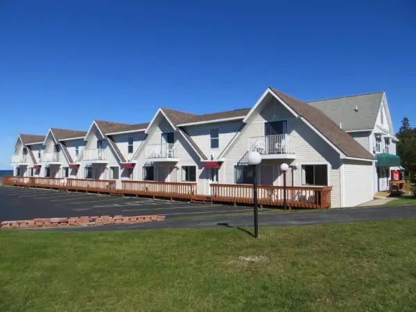 Bridgeview Motel 6